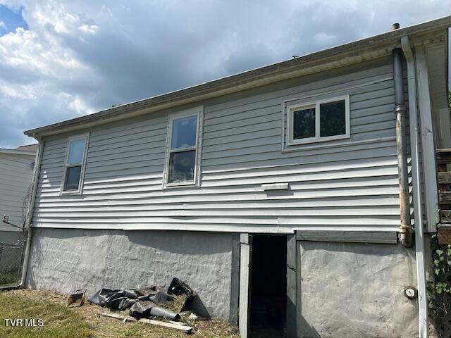 Photo #7: 938 Barker Street