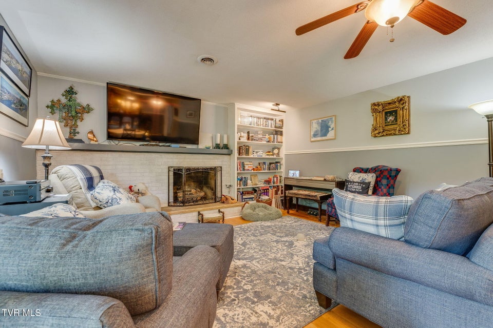 Photo #9: 312 Timberlane Road