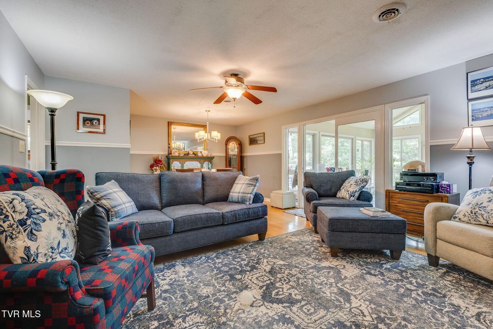 Photo #10: 312 Timberlane Road