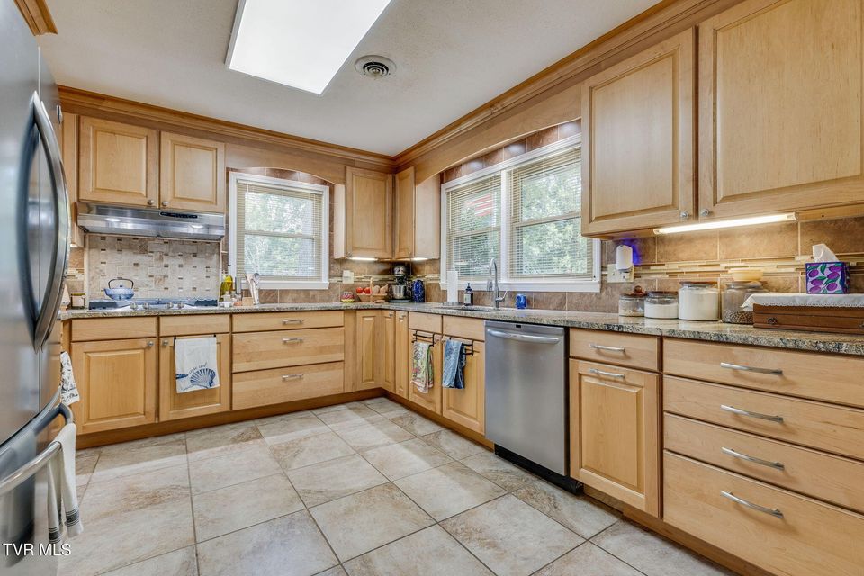Photo #14: 312 Timberlane Road