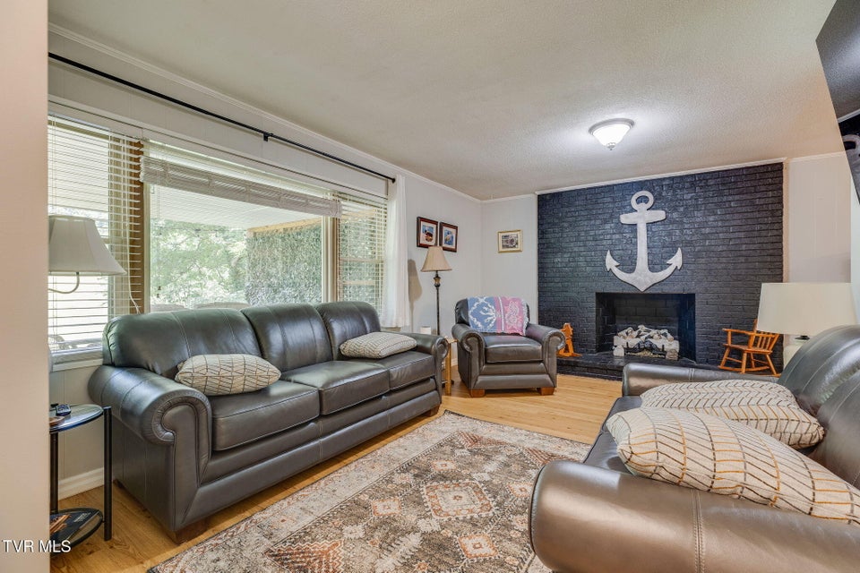 Photo #34: 312 Timberlane Road