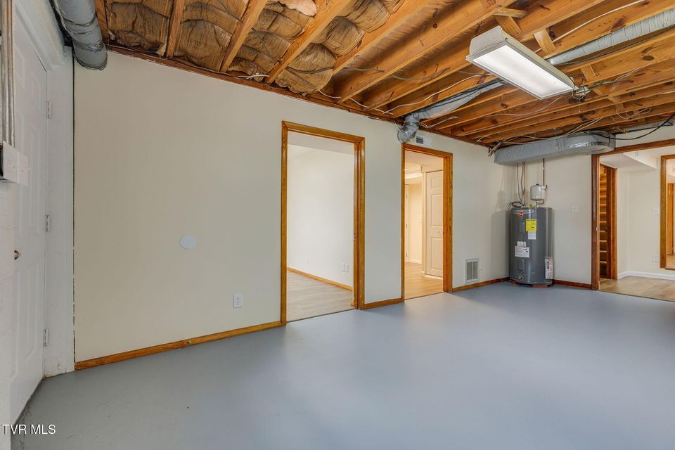 Photo #32: 905 Afton Street
