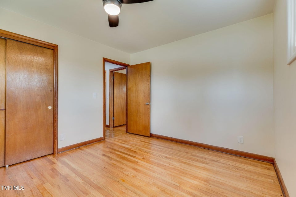 Photo #24: 905 Afton Street