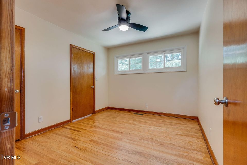 Photo #27: 905 Afton Street