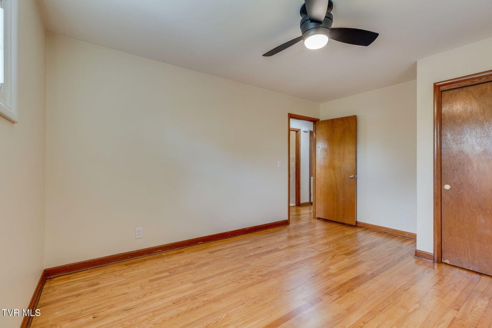 Photo #28: 905 Afton Street