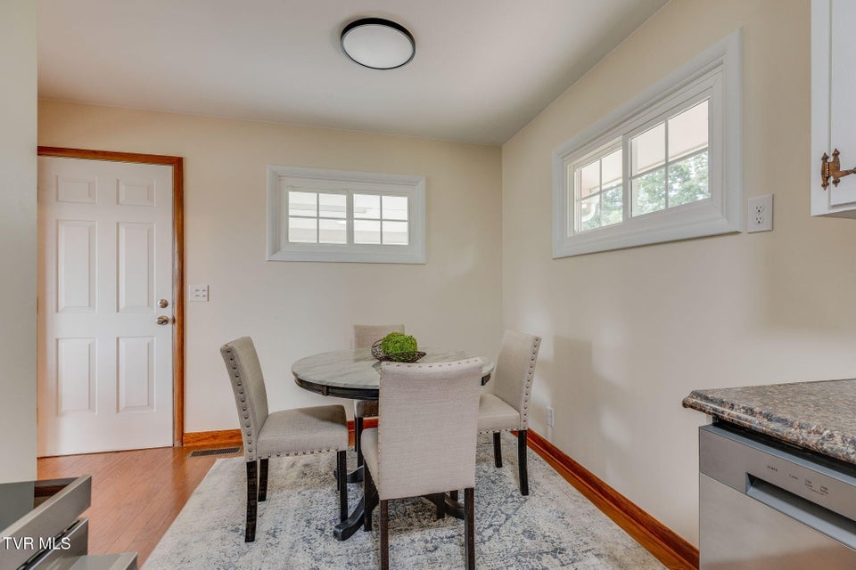Photo #10: 905 Afton Street