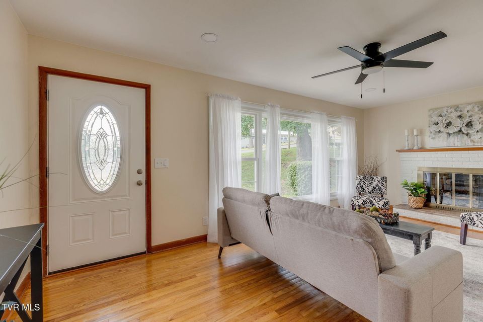 Photo #13: 905 Afton Street