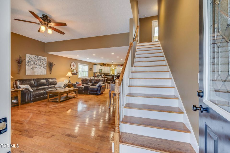 Photo #8: 691 Willowcrest Place