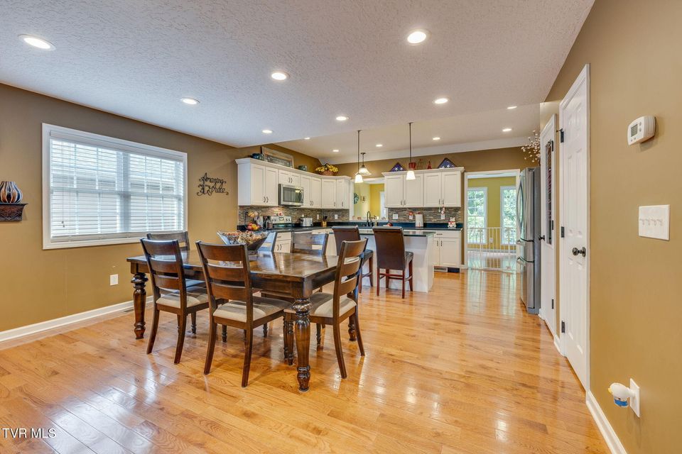 Photo #12: 691 Willowcrest Place