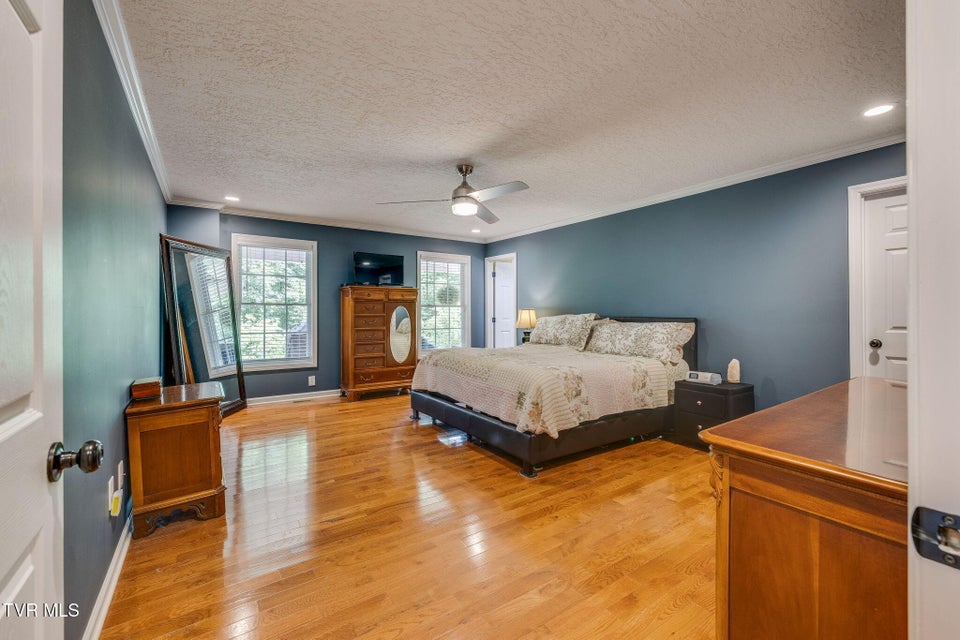 Photo #21: 691 Willowcrest Place