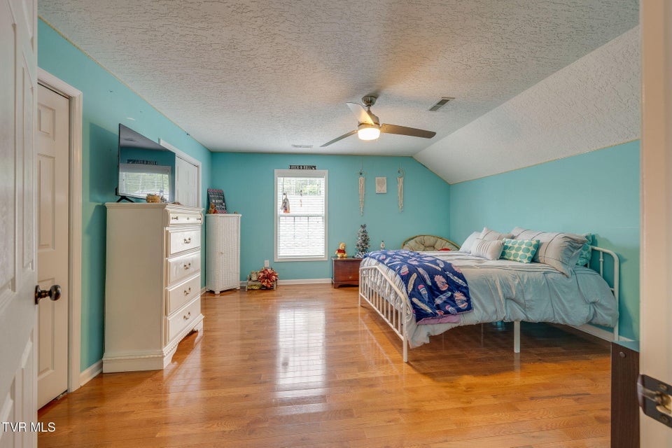Photo #30: 691 Willowcrest Place