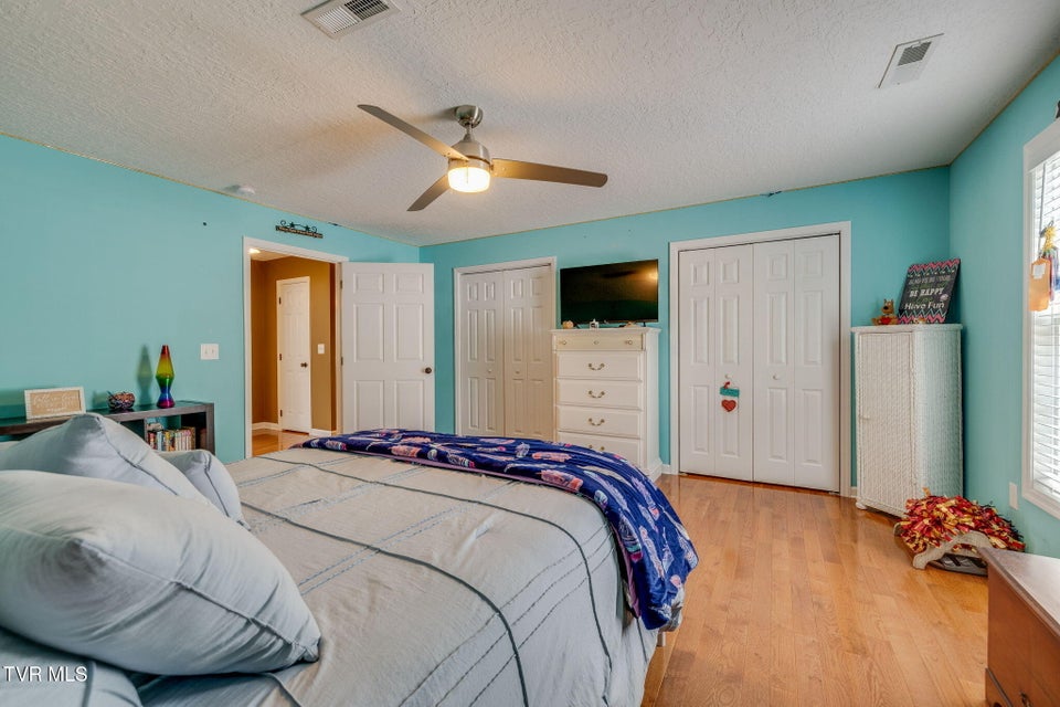 Photo #31: 691 Willowcrest Place