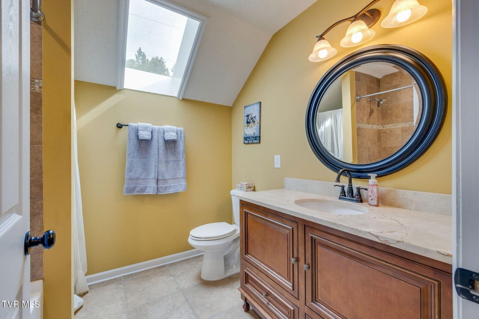 Photo #32: 691 Willowcrest Place