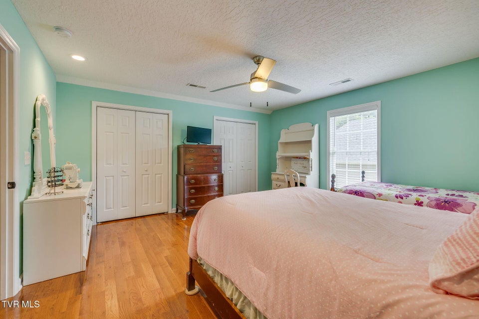 Photo #34: 691 Willowcrest Place