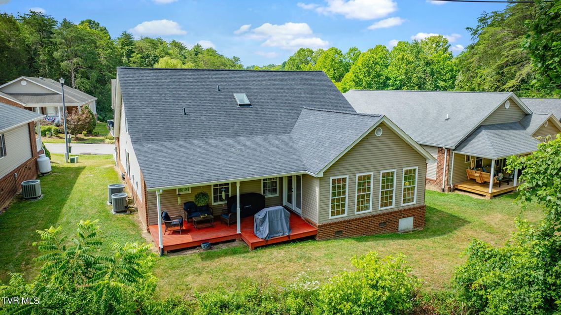 Photo #5: 691 Willowcrest Place