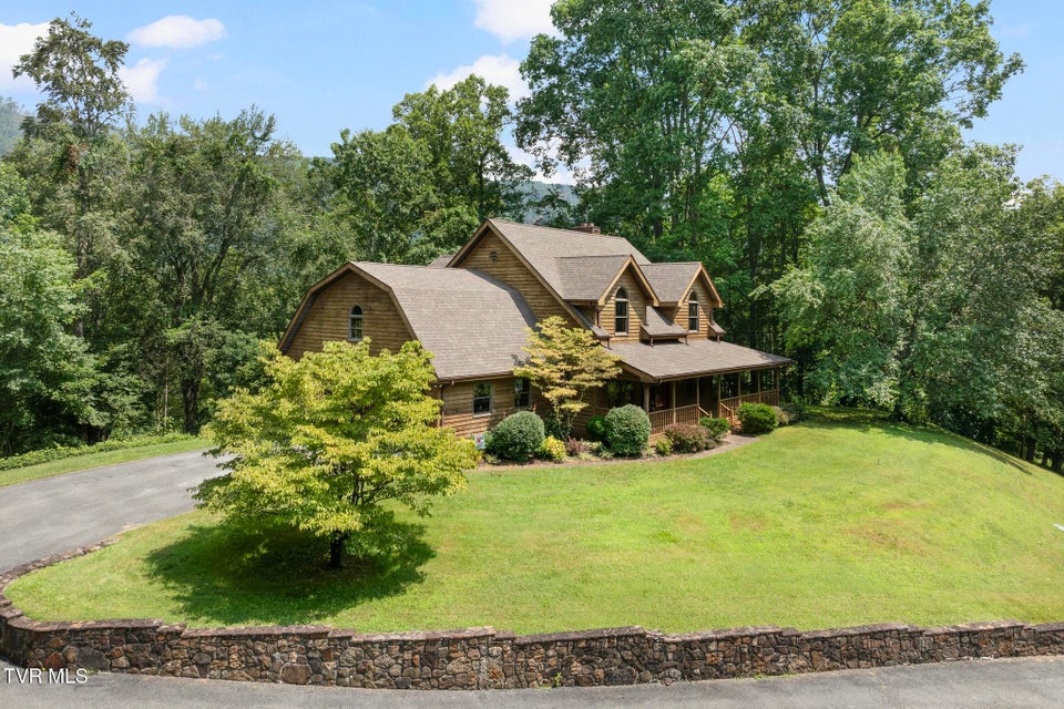 Photo #4: 2019 Ridgeview Drive