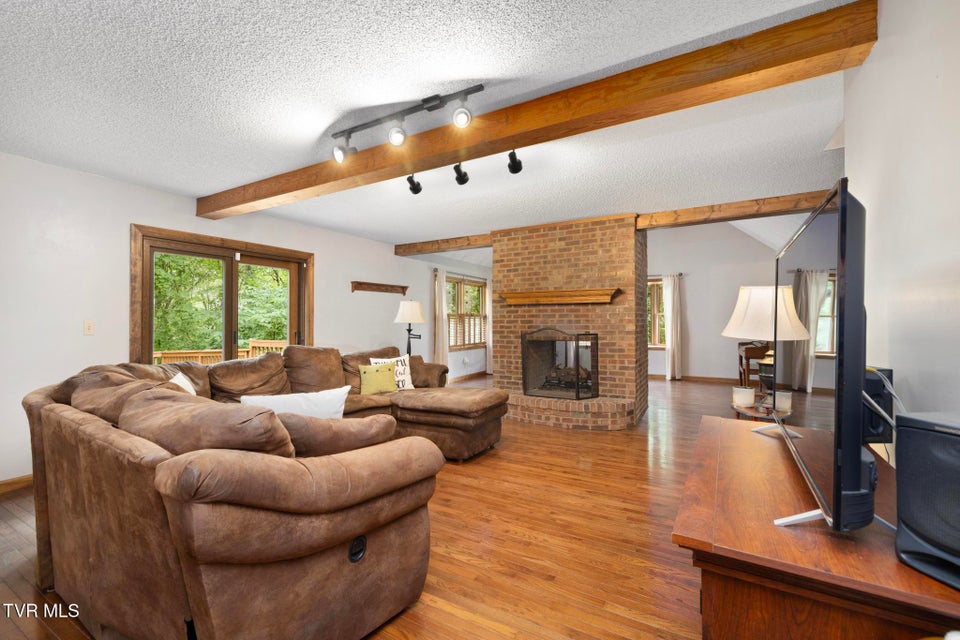 Photo #10: 2019 Ridgeview Drive