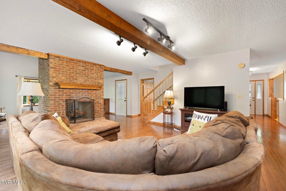 Photo #11: 2019 Ridgeview Drive