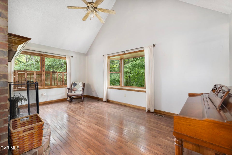 Photo #14: 2019 Ridgeview Drive