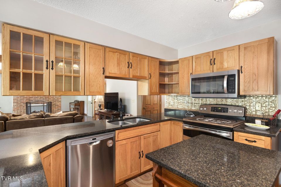 Photo #22: 2019 Ridgeview Drive
