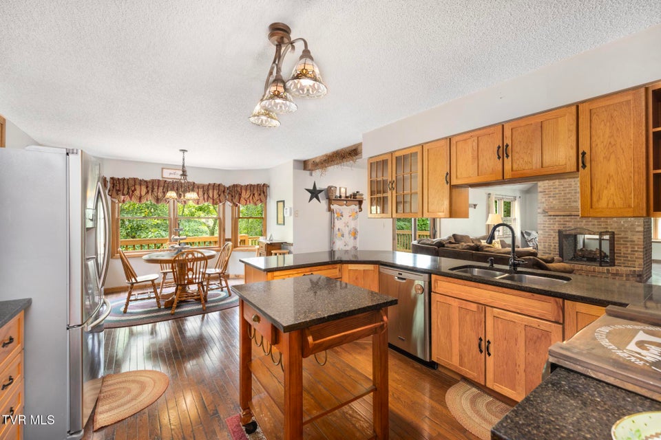 Photo #24: 2019 Ridgeview Drive