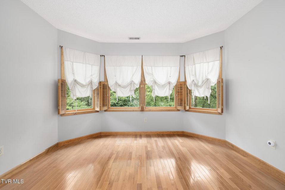 Photo #32: 2019 Ridgeview Drive