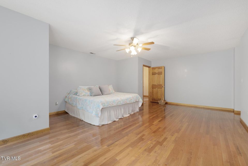 Photo #33: 2019 Ridgeview Drive