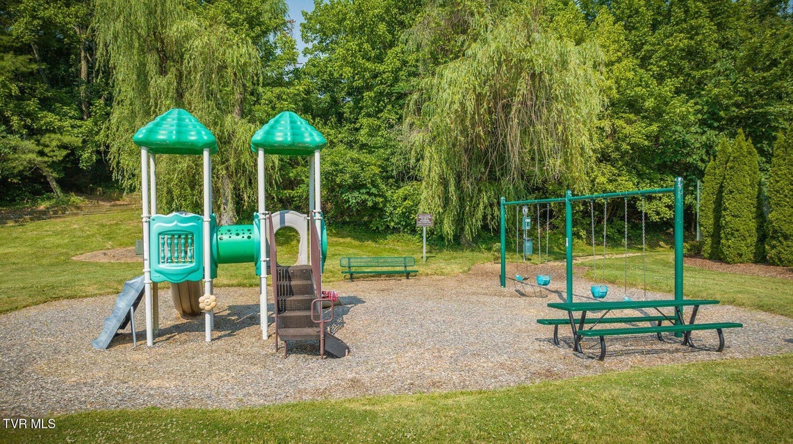 Photo #48: 691 Willowcrest Place