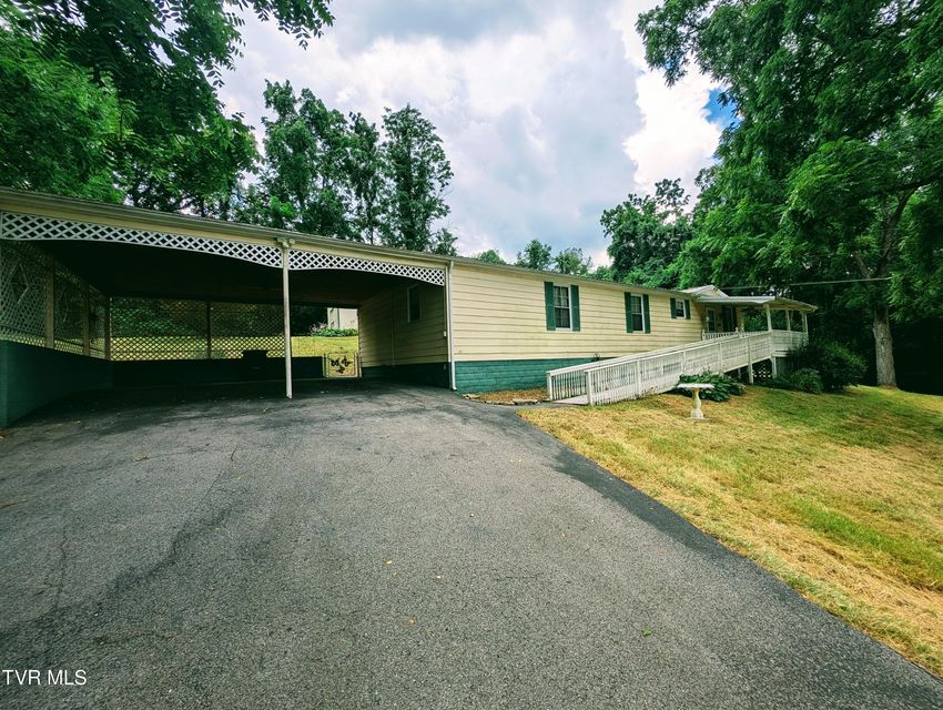 Photo #2: 222 Warren Drive