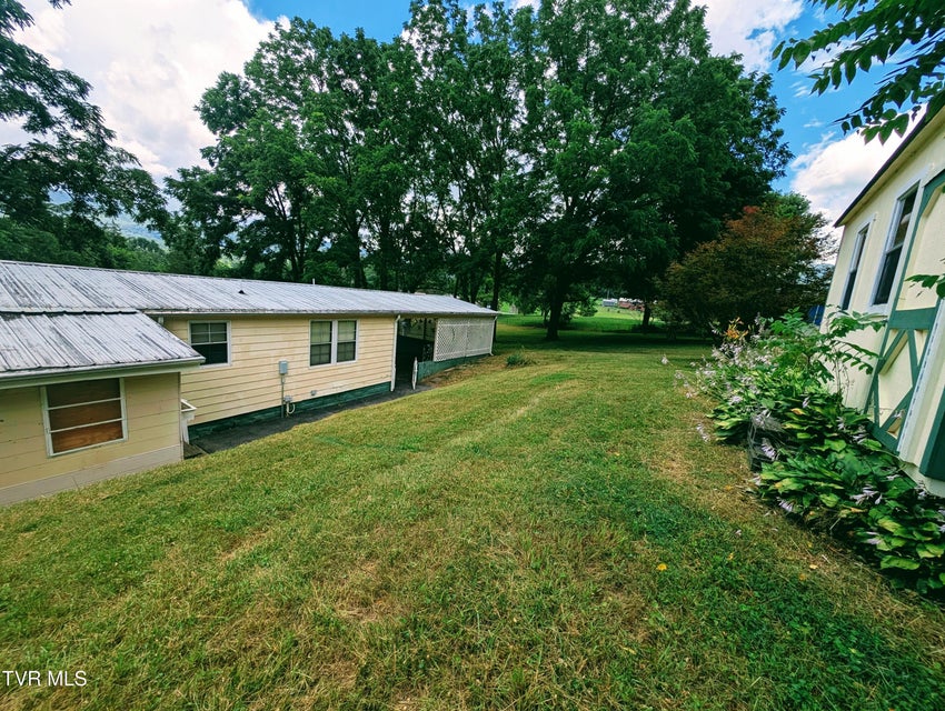 Photo #11: 222 Warren Drive
