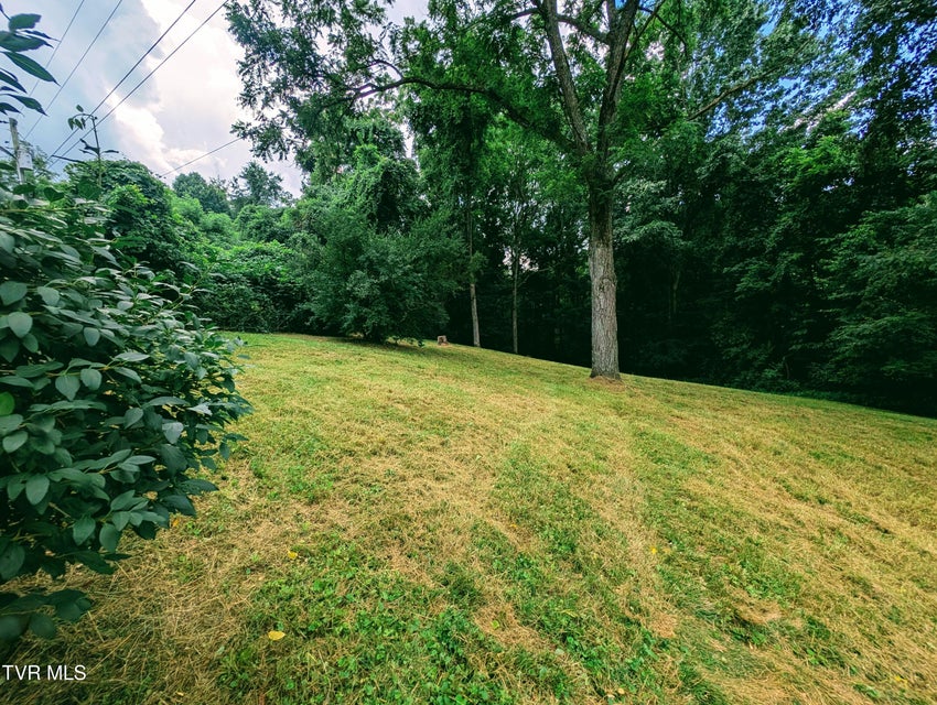 Photo #13: 222 Warren Drive