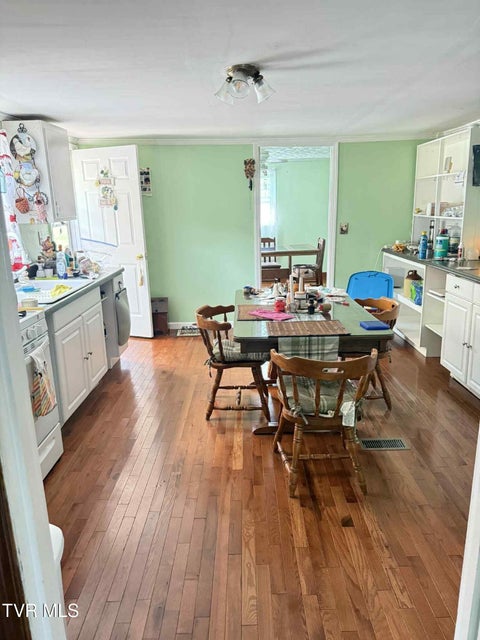 Photo #4: 244 2nd Avenue
