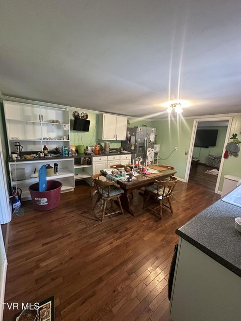 Photo #5: 244 2nd Avenue
