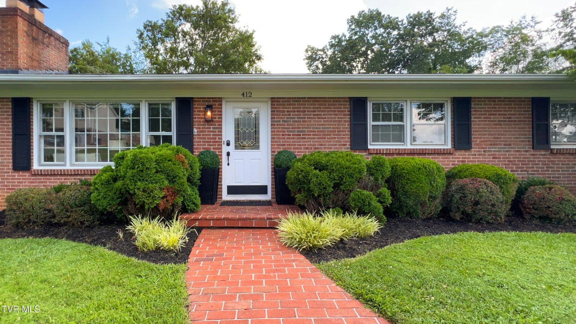 Photo #2: 412 Brookwood Dr