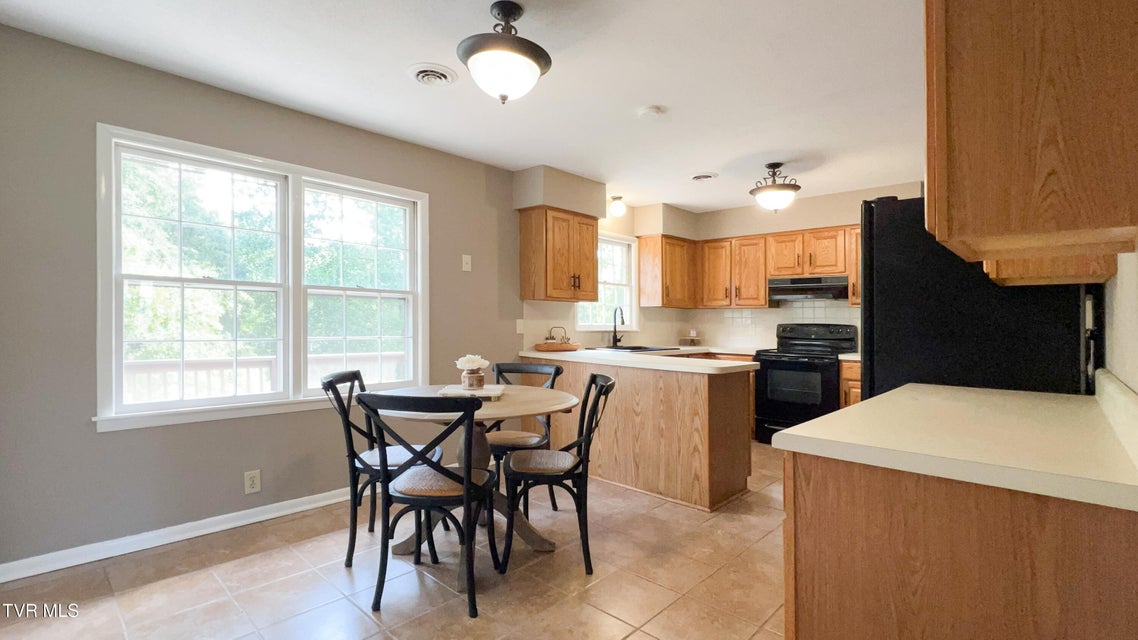 Photo #9: 412 Brookwood Dr