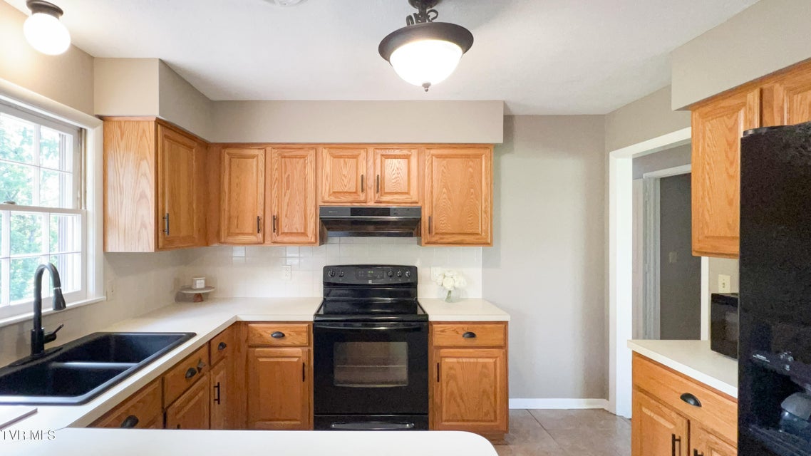 Photo #12: 412 Brookwood Dr