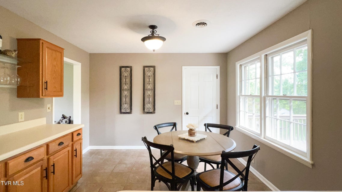 Photo #15: 412 Brookwood Dr