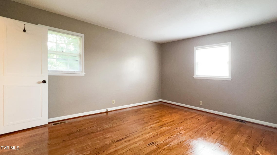 Photo #20: 412 Brookwood Dr