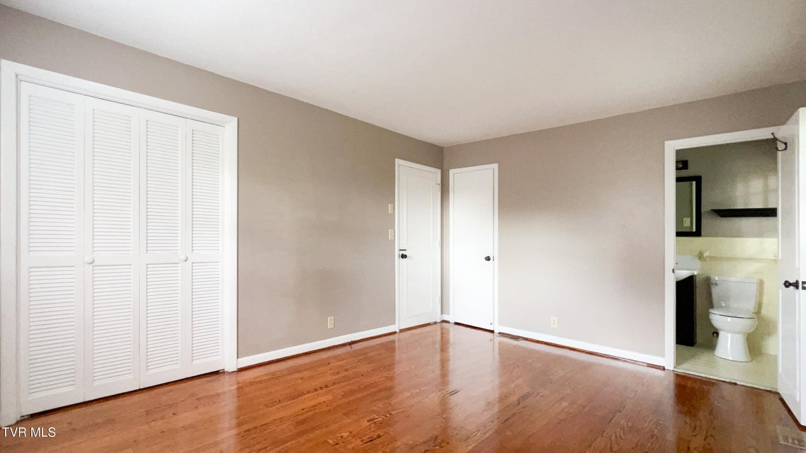 Photo #21: 412 Brookwood Dr