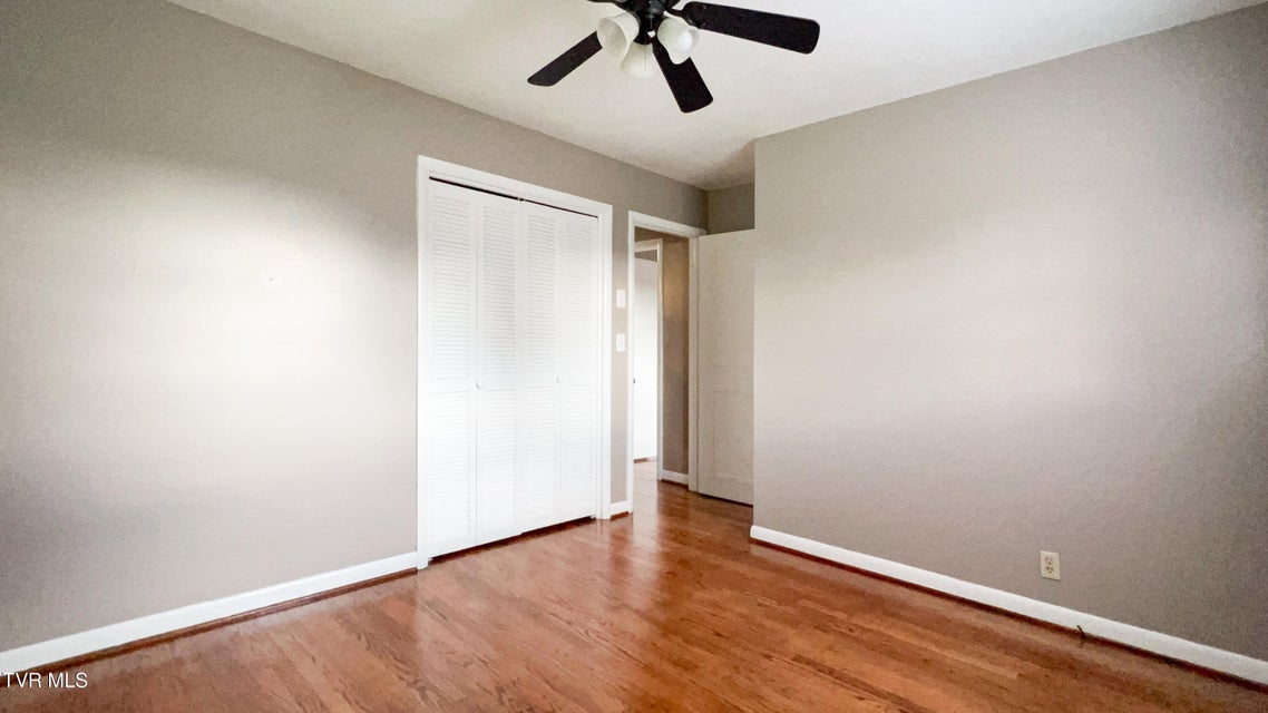 Photo #25: 412 Brookwood Dr