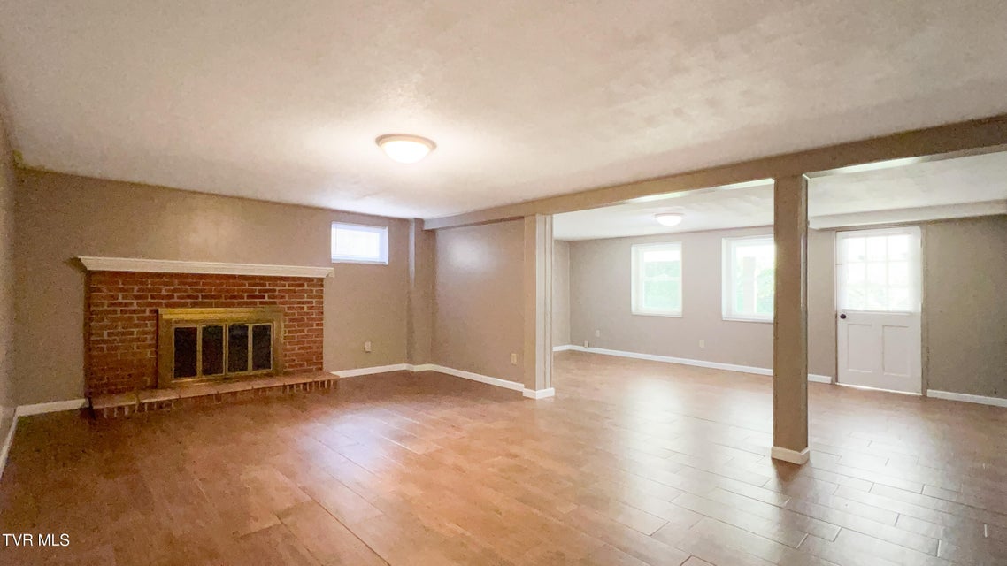 Photo #30: 412 Brookwood Dr