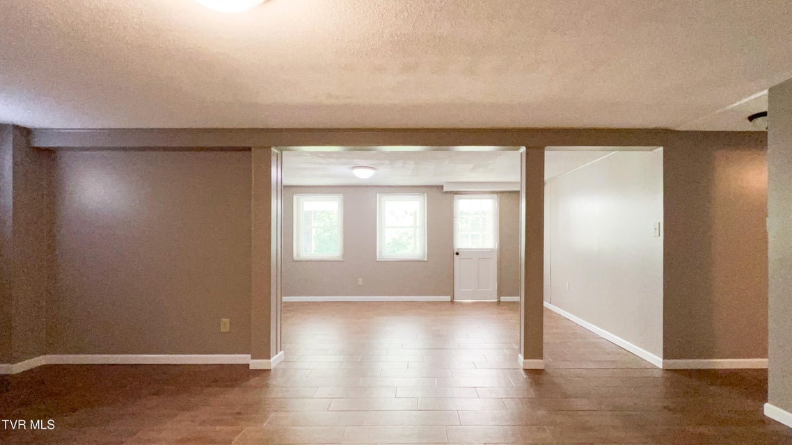 Photo #32: 412 Brookwood Dr