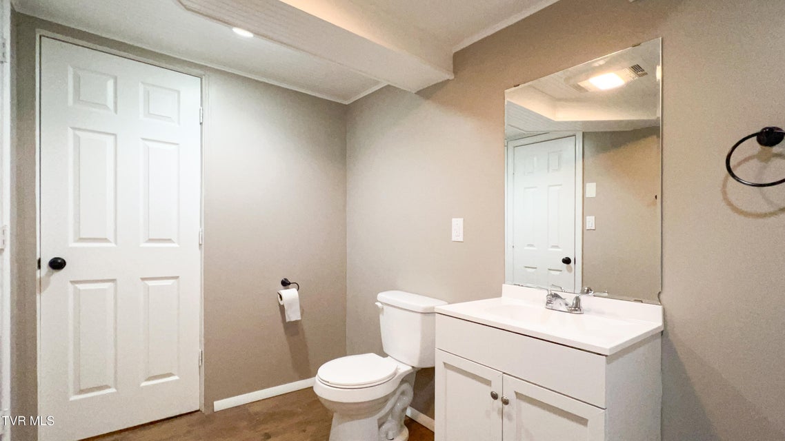 Photo #38: 412 Brookwood Dr