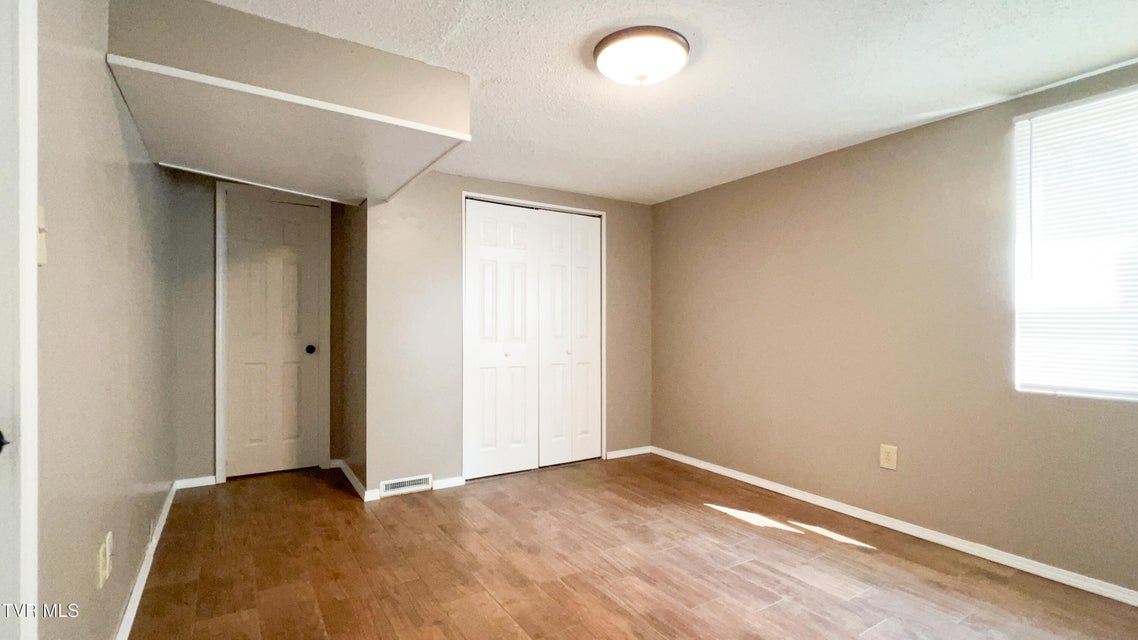 Photo #40: 412 Brookwood Dr