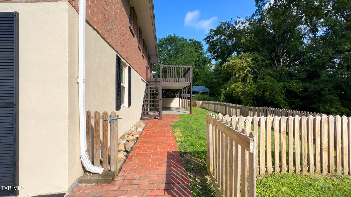 Photo #51: 412 Brookwood Dr