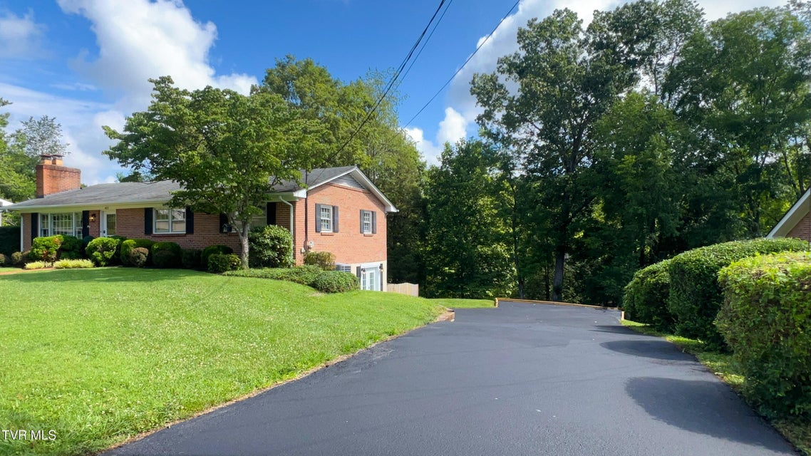 Photo #64: 412 Brookwood Dr