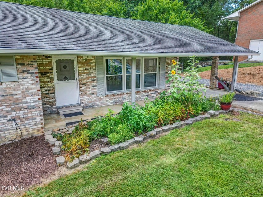Photo #3: 4005 Leaning Pine Road
