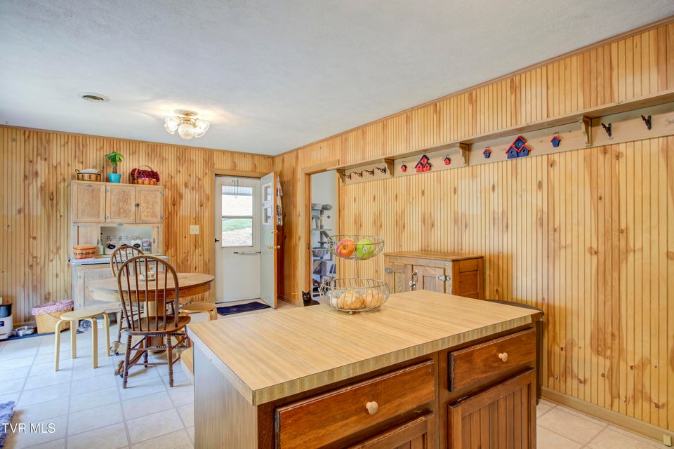 Photo #12: 4005 Leaning Pine Road