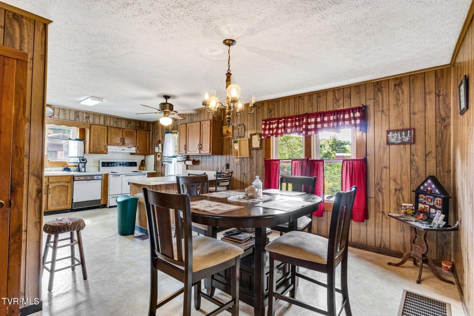 Photo #12: 2911 Kingdom Road