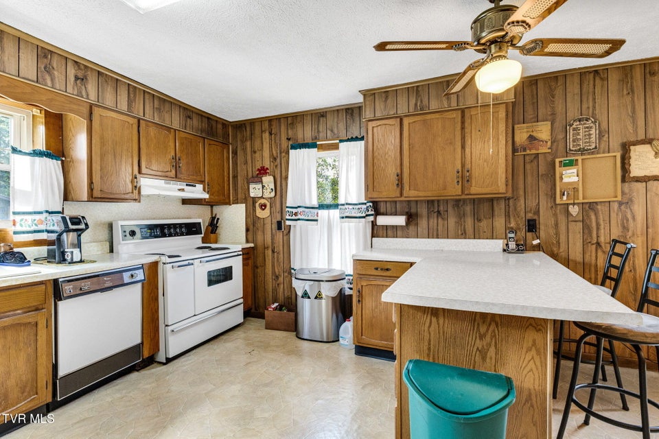 Photo #13: 2911 Kingdom Road